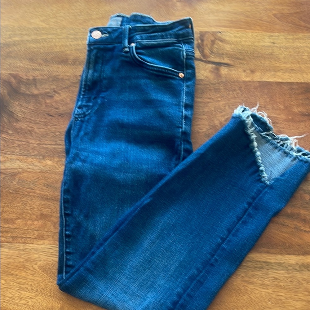 MOTHER Blue Ankle Cropped Jeans with Distressed Hem